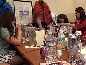 泥酔三十路同窓会　どうしてそうなった！クラスのアイドルだった憧れのあの子と乱交中出し同窓会ビデオ　サンプル画像05